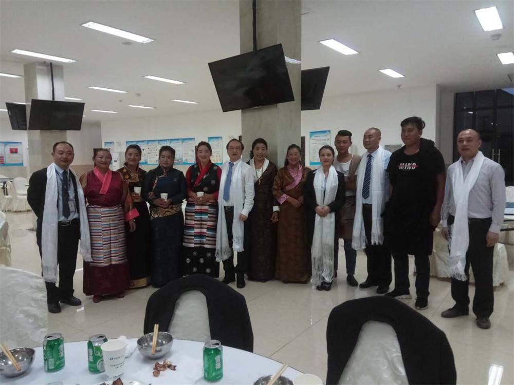 晚上哈达 取舍.jpg